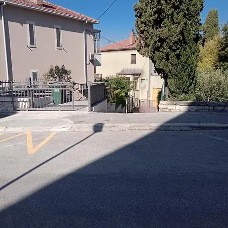 Apartament Paro *