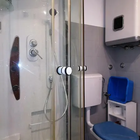 Paro Apartament *